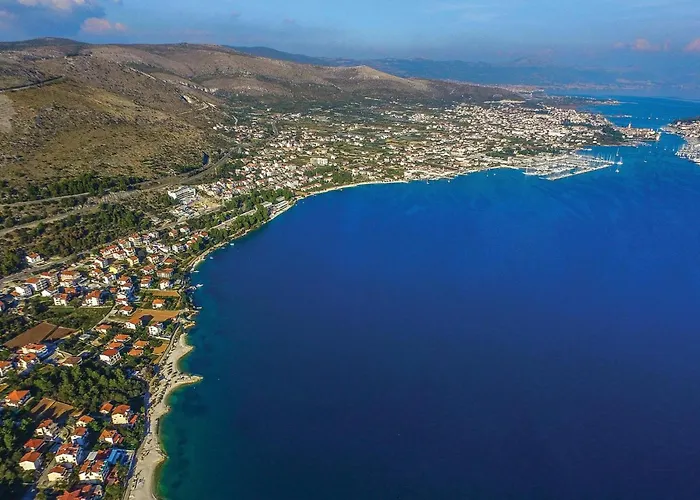 Apartamento One-bedroom In Seget Donji Trogir